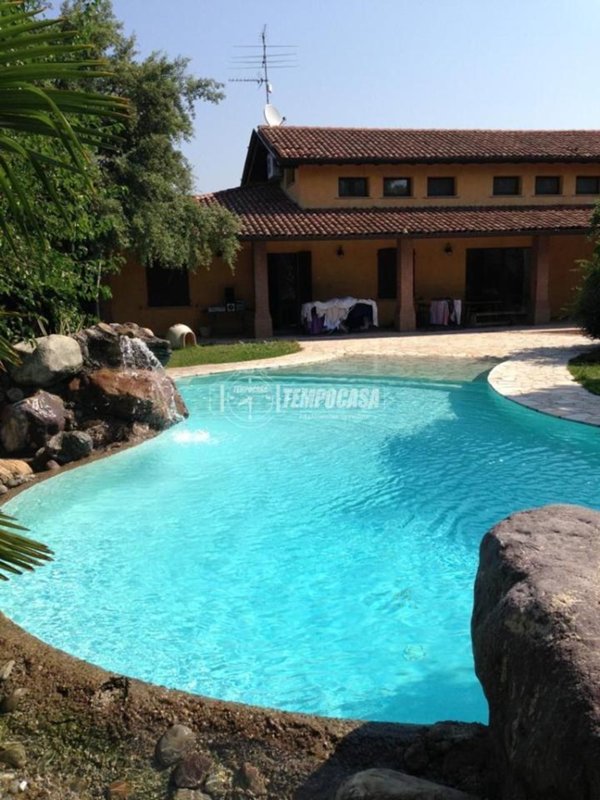 casa indipendente in vendita a Paderno Franciacorta