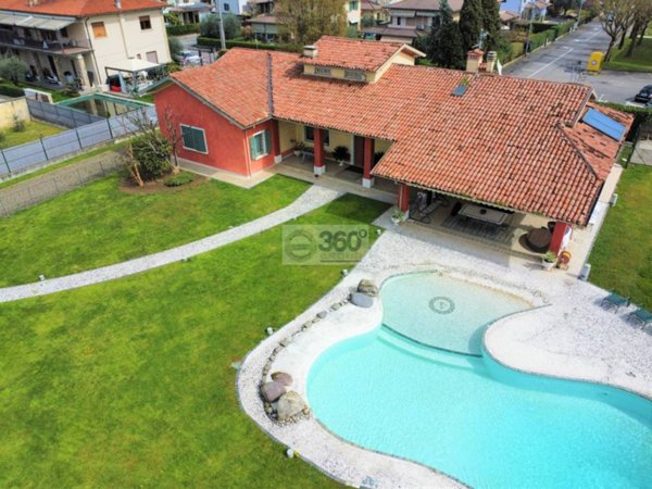 casa indipendente in vendita a Paderno Franciacorta