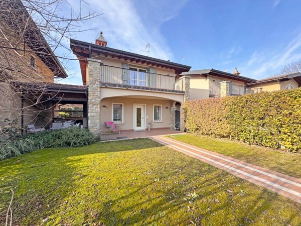 casa indipendente in vendita a Paderno Franciacorta