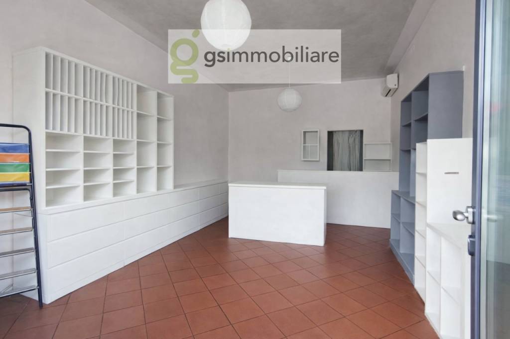 negozio in vendita a Paderno Franciacorta