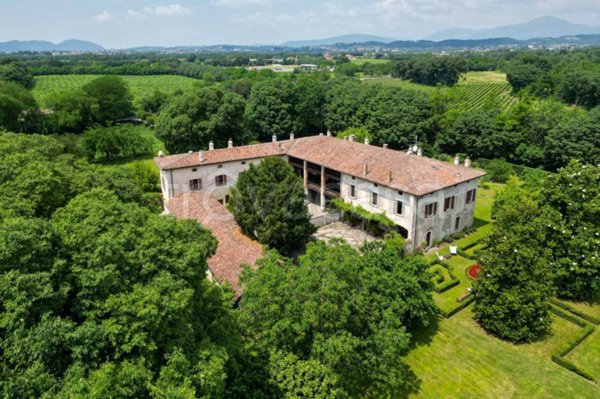villa in vendita a Paderno Franciacorta
