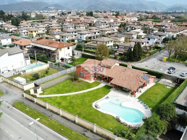 casa indipendente in vendita a Paderno Franciacorta