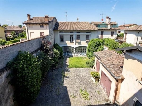 casa indipendente in vendita a Paderno Franciacorta