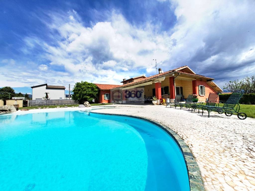 casa indipendente in vendita a Paderno Franciacorta