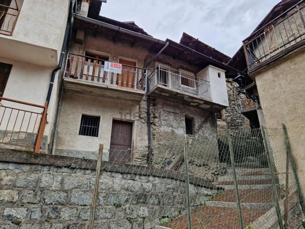 appartamento in vendita a Paisco Loveno