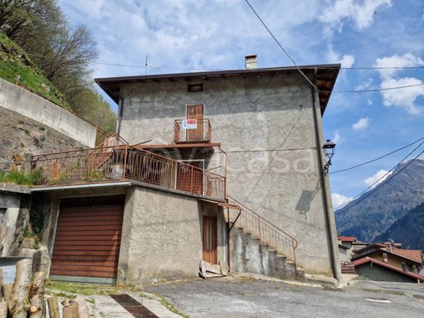 casa indipendente in vendita a Paisco Loveno in zona Grumello