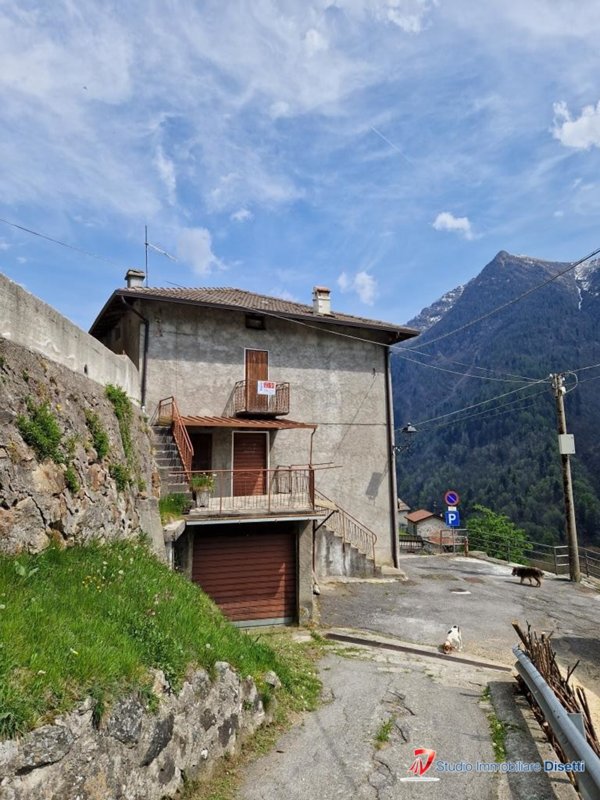 casa indipendente in vendita a Paisco Loveno in zona Grumello