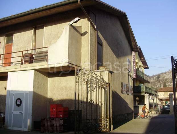 locale commerciale in vendita a Paitone