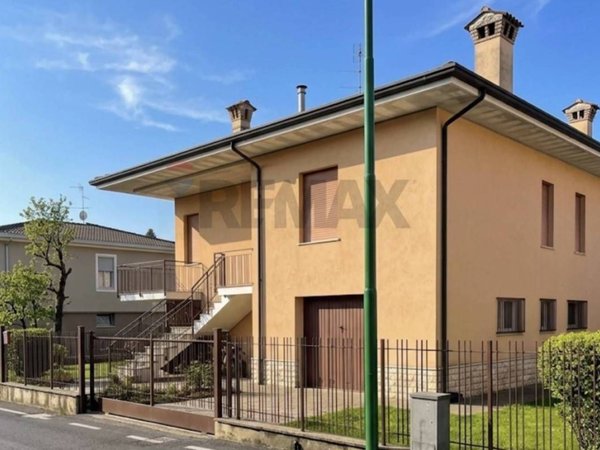 casa indipendente in vendita a Paitone