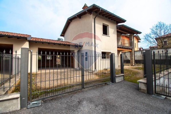 villa in vendita a Palazzolo sull'Oglio