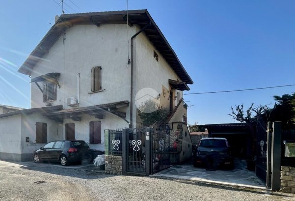 casa indipendente in vendita a Palazzolo sull'Oglio in zona San Pancrazio