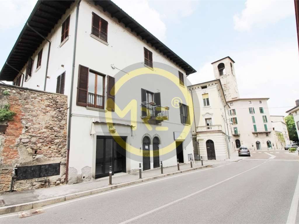 ufficio in vendita a Palazzolo sull'Oglio