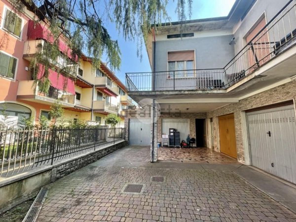 appartamento in vendita a Palazzolo sull'Oglio in zona San Pancrazio