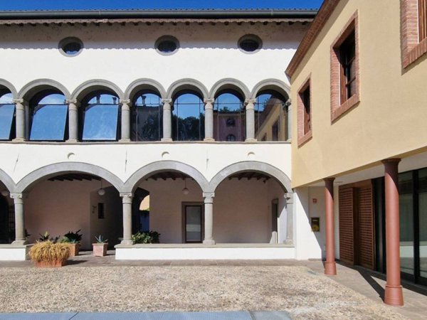 negozio in vendita a Palazzolo sull'Oglio