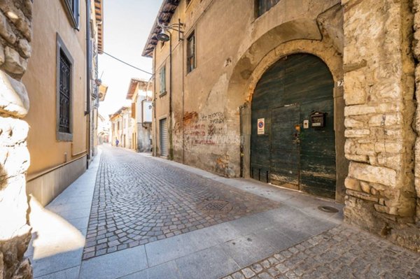 casa indipendente in vendita a Palazzolo sull'Oglio