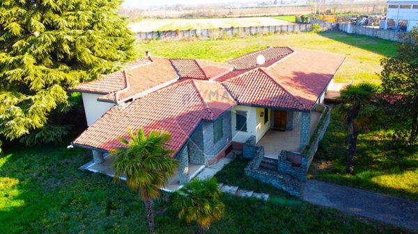 casa indipendente in vendita a Palazzolo sull'Oglio