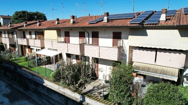 casa indipendente in vendita a Palazzolo sull'Oglio