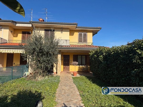 casa indipendente in vendita a Palazzolo sull'Oglio
