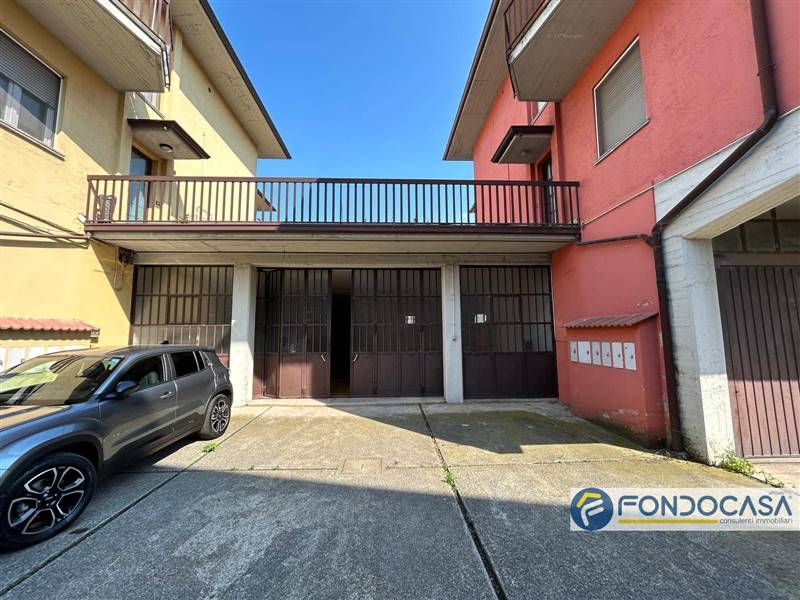 locale di sgombero in vendita a Palazzolo sull'Oglio