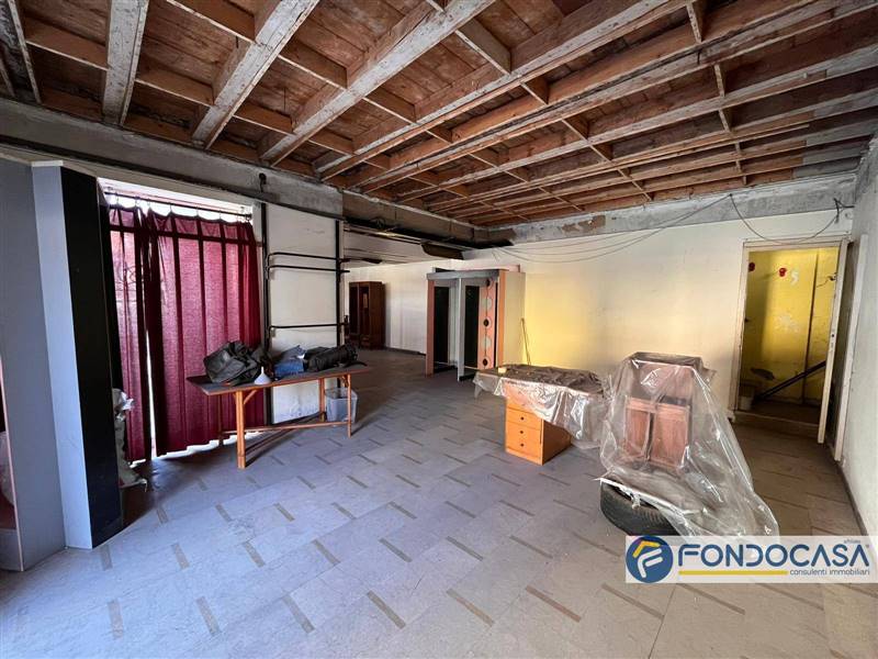 negozio in vendita a Palazzolo sull'Oglio
