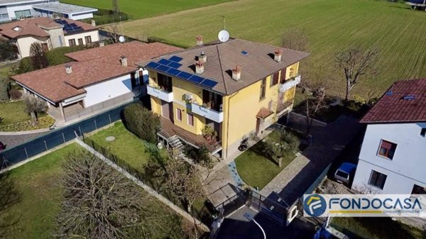 casa indipendente in vendita a Palazzolo sull'Oglio