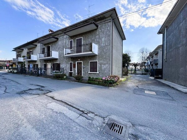 casa indipendente in vendita a Palazzolo sull'Oglio