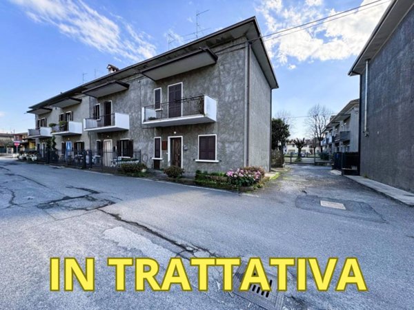 casa indipendente in vendita a Palazzolo sull'Oglio