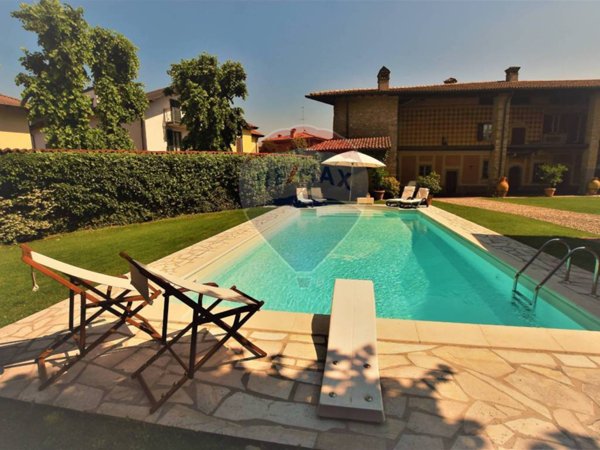 casa indipendente in vendita a Palazzolo sull'Oglio