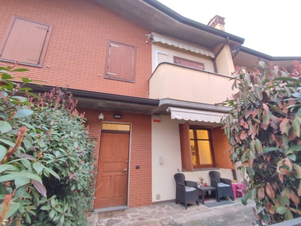 casa indipendente in vendita a Palazzolo sull'Oglio