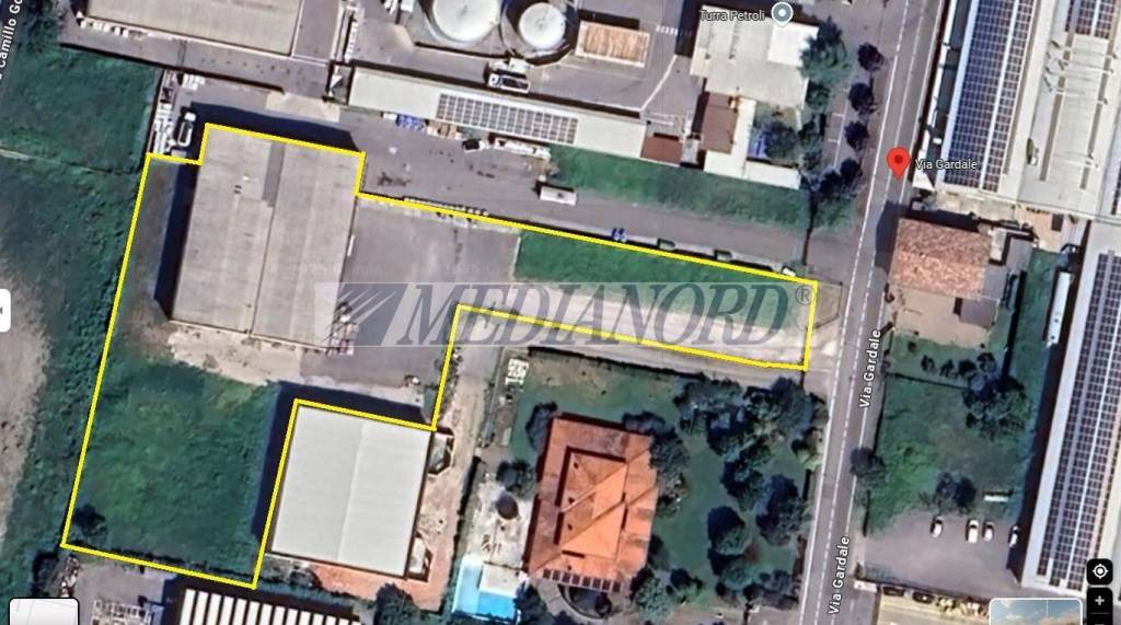 locale commerciale in vendita a Palazzolo sull'Oglio