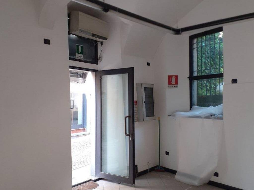 negozio in vendita a Palazzolo sull'Oglio