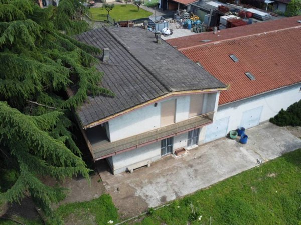 casa indipendente in vendita a Palazzolo sull'Oglio