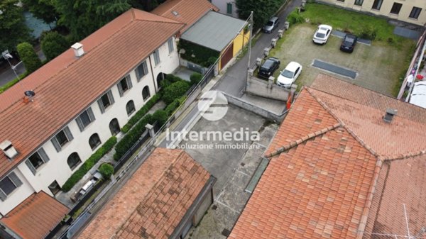 casa indipendente in vendita a Palazzolo sull'Oglio
