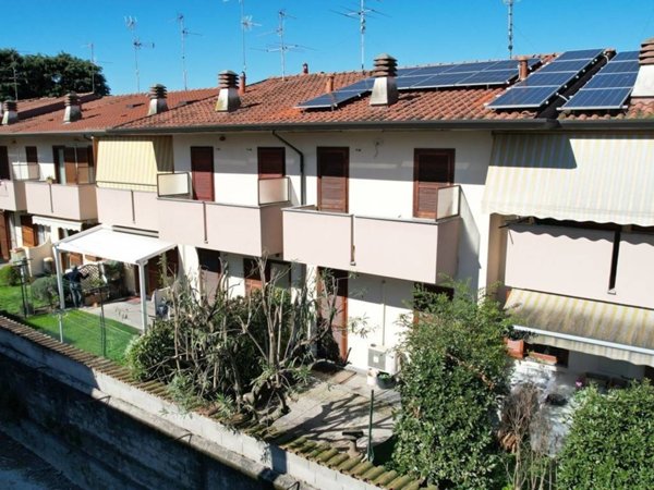 casa indipendente in vendita a Palazzolo sull'Oglio