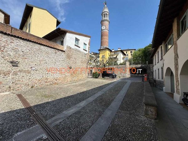 ufficio in vendita a Palazzolo sull'Oglio