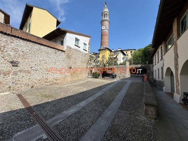 ufficio in vendita a Palazzolo sull'Oglio