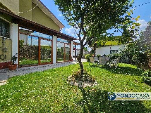 casa indipendente in vendita a Palazzolo sull'Oglio
