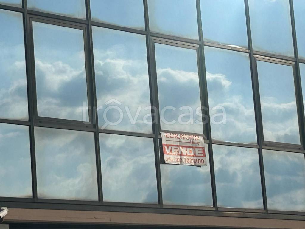 negozio in vendita a Palazzolo sull'Oglio