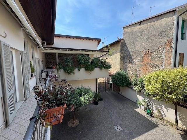 casa indipendente in vendita a Palazzolo sull'Oglio