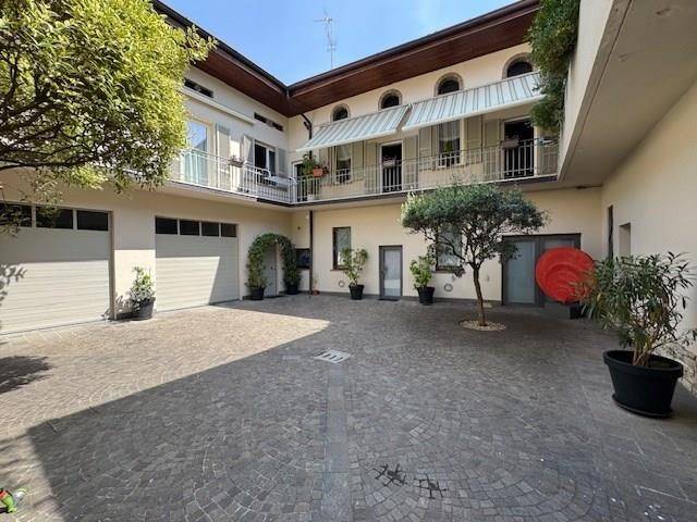 casa indipendente in vendita a Palazzolo sull'Oglio