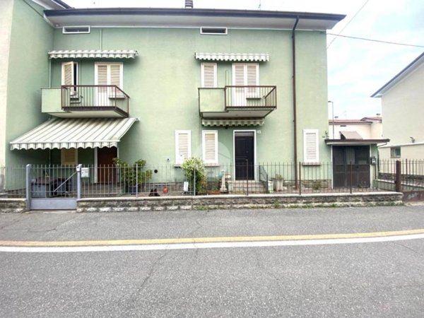 casa indipendente in vendita a Palazzolo sull'Oglio