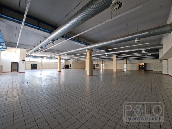 capannone in vendita a Palazzolo sull'Oglio