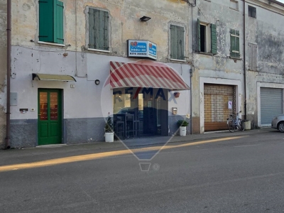 negozio in vendita a Palazzolo sull'Oglio
