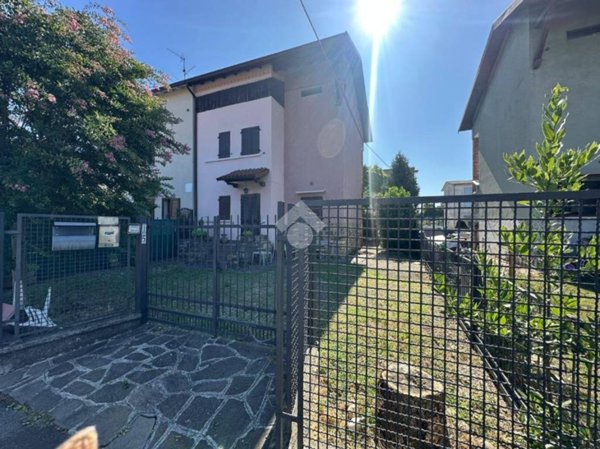 casa indipendente in vendita a Palazzolo sull'Oglio