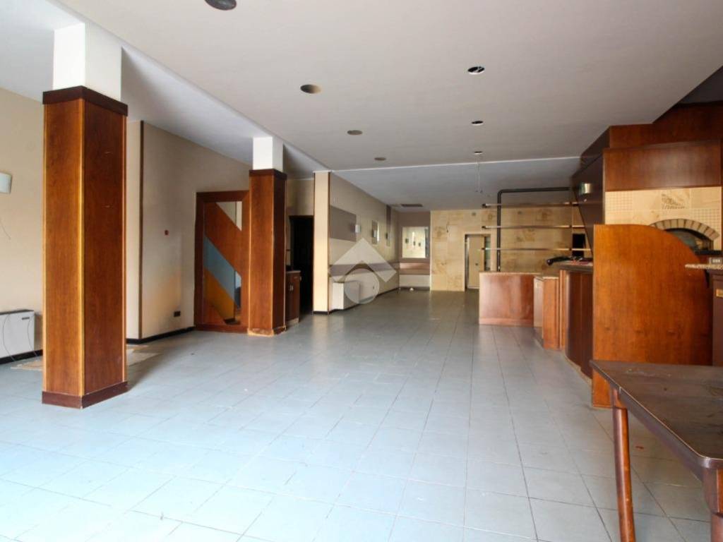 negozio in vendita a Palazzolo sull'Oglio
