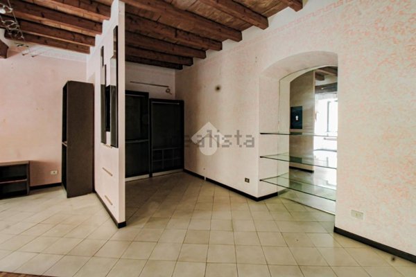 negozio in vendita a Palazzolo sull'Oglio