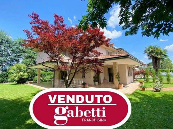 casa indipendente in vendita a Palazzolo sull'Oglio