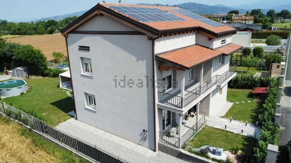 casa indipendente in vendita a Palazzolo sull'Oglio