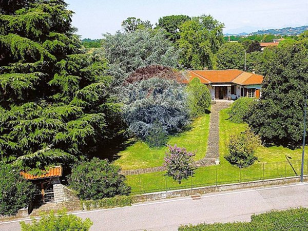 casa indipendente in vendita a Palazzolo sull'Oglio