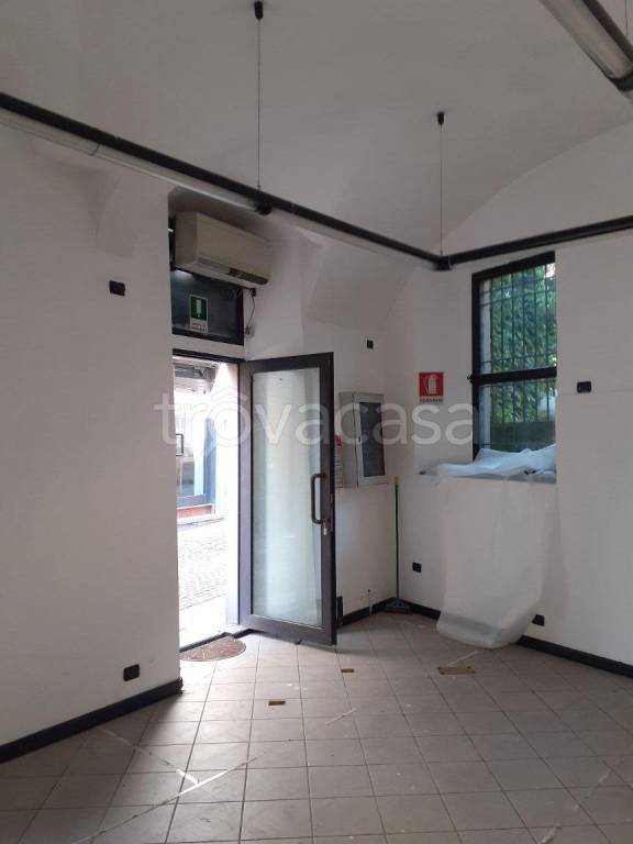 negozio in vendita a Palazzolo sull'Oglio